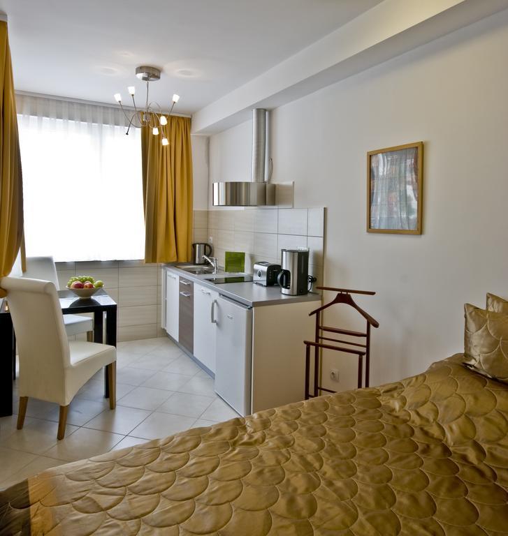 Corvin Lux Aparthotel Budapest Exterior photo