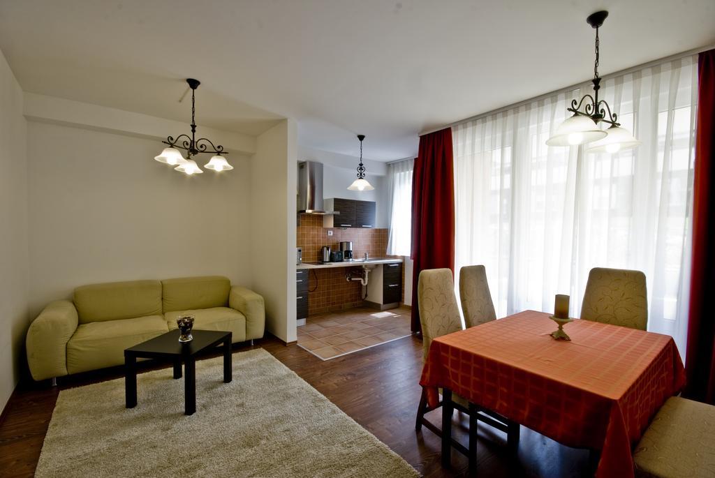 Corvin Lux Aparthotel Budapest Exterior photo